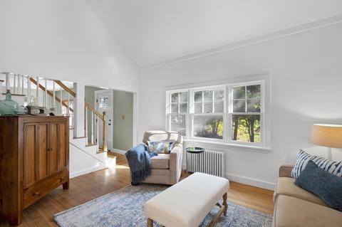 35 Wethersfield St, Rowley, MA 01969 photo 4