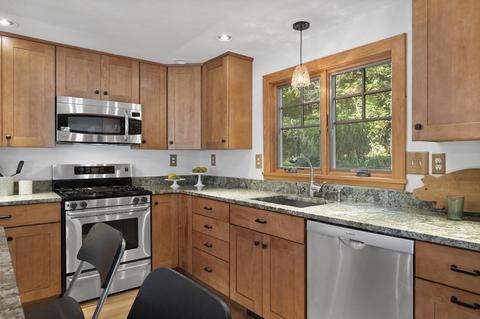 35 Wethersfield St, Rowley, MA 01969 photo 9