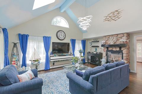 214 Hooppole Rd, Mashpee, MA 02649 photo 6