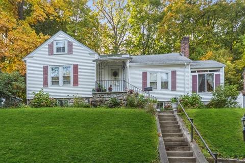 32 Saint Elmo Rd, Worcester, MA 01602 photo 1