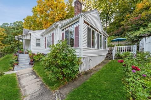 32 Saint Elmo Rd, Worcester, MA 01602 photo 2