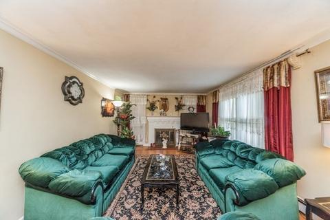 32 Saint Elmo Rd, Worcester, MA 01602 photo 4
