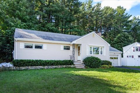 18 Laurel Ln, Reading, MA 01867 photo 2