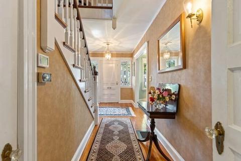 558 Washington St, Dedham, MA 02026 photo 7