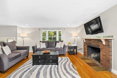 157 Spring St, Stoneham, MA 02180 photo 3
