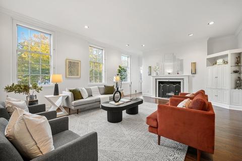 380 Beacon St #1, Boston, MA 02116