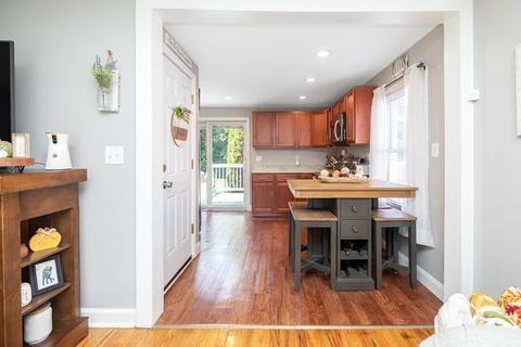 94 Webber St, Springfield, MA 01108 photo 7