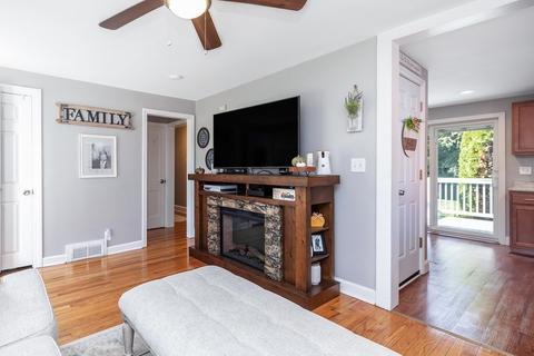 94 Webber St, Springfield, MA 01108 photo 6