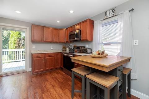 94 Webber St, Springfield, MA 01108 photo 8