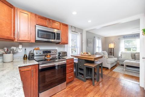 94 Webber St, Springfield, MA 01108 photo 11