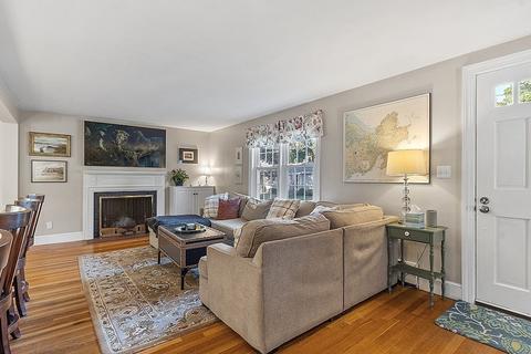 13 Goodwin Rd, Beverly, MA 01915 photo 4