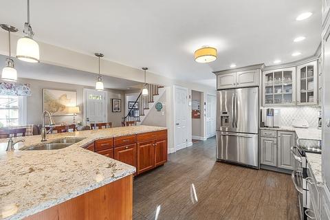 13 Goodwin Rd, Beverly, MA 01915 photo 8