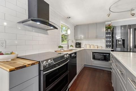 18 Shore Ave, Maynard, MA 01754 photo 4