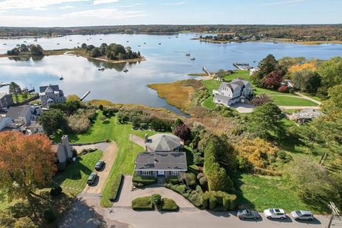 44 Captains Ln, Dartmouth, MA 02748