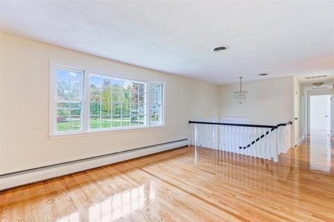 16 Juniper Rd, Avon, MA 02322 photo 5