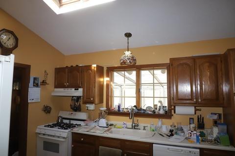 20 Greaney St, Springfield, MA 01104 photo 9