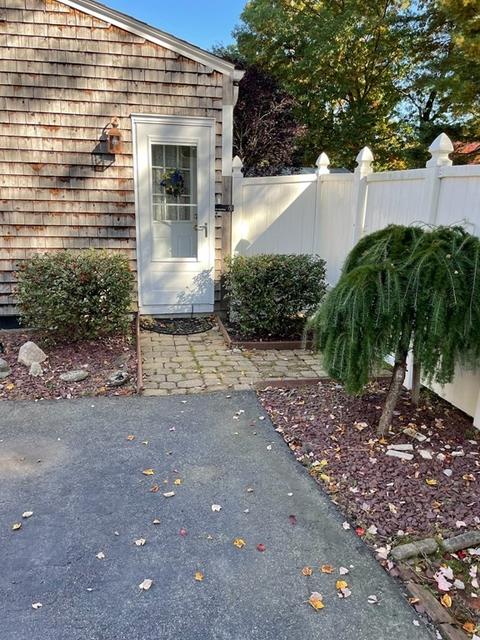 87 Corey Rd, Springfield, MA 01128 photo 4
