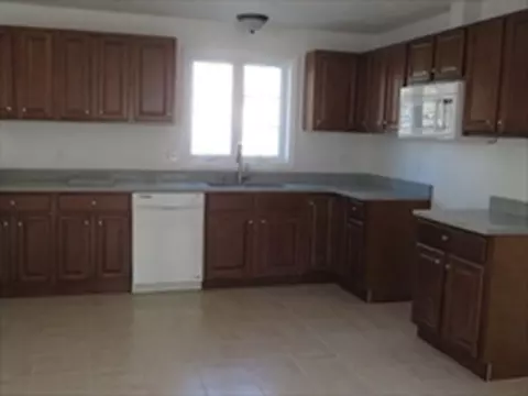186 Covel St, Fall River, MA 02723 photo 2