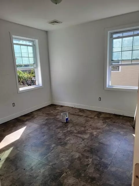 186 Covel St, Fall River, MA 02723 photo 6