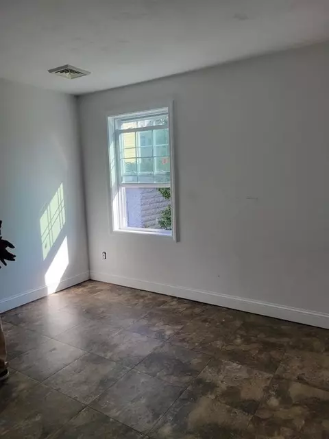186 Covel St, Fall River, MA 02723 photo 7