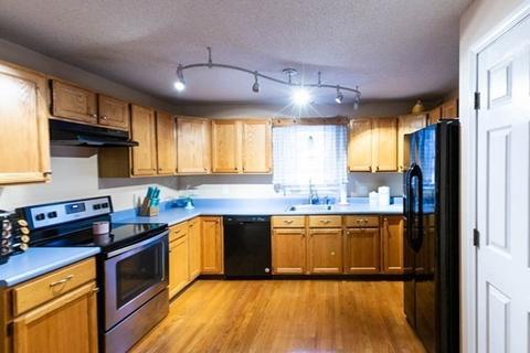 804 Hood St, Fall River, MA 02720 photo 5