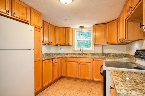 5 Fourth St, Worcester, MA 01602 photo 10