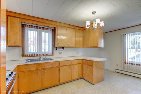 87 Carter, Fall River, MA 02721 photo 9