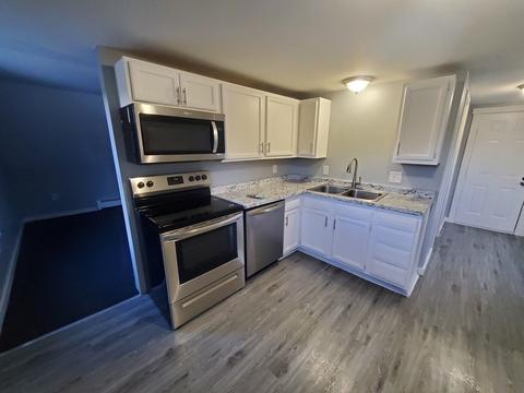61 West St, Ware, MA 01082 photo 33