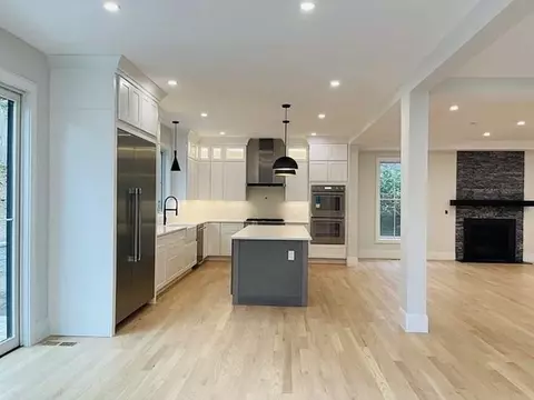 73 Saint Mary St, Needham, MA 02494 photo 9