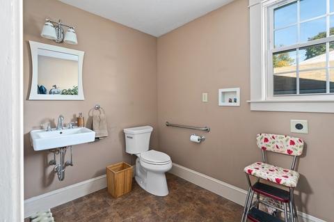 64 Poplar Ave, West Springfield, MA 01089 photo 16