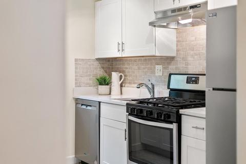 1496 Beacon St #4, Brookline, MA 02446 photo 14