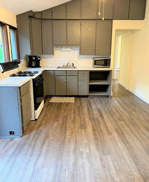 186 Corcoran Blvd, Springfield, MA 01118 photo 4