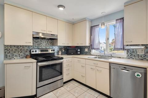 65 Glenvale St, Springfield, MA 01119 photo 9