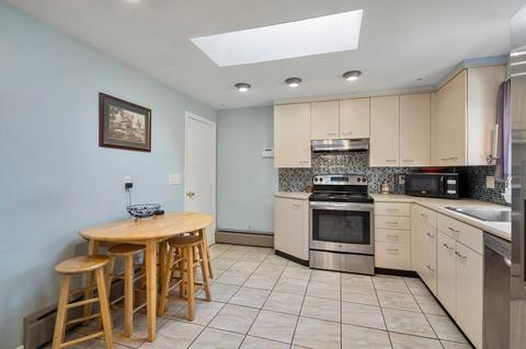 65 Glenvale St, Springfield, MA 01119 photo 8
