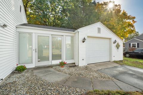 65 Glenvale St, Springfield, MA 01119 photo 5