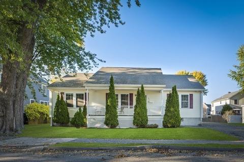 14 Bates St, Danvers, MA 01923 photo 2
