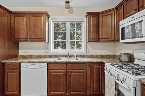14 Bates St, Danvers, MA 01923 photo 13