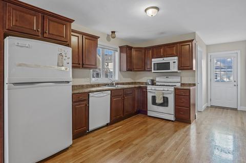 14 Bates St, Danvers, MA 01923 photo 12
