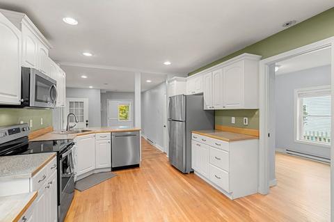 1295 Millbury St #A, Worcester, MA 01608 photo 6
