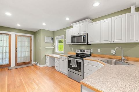 1295 Millbury St #A, Worcester, MA 01608 photo 5