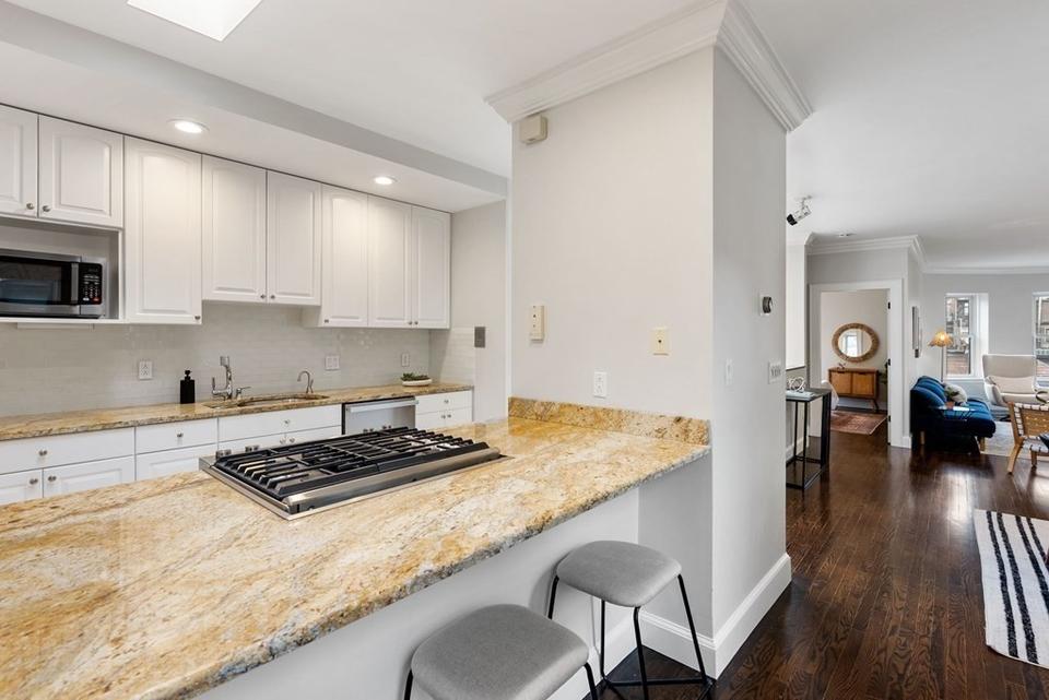  11 Durham St #5, Boston, MA 02115 photo 4