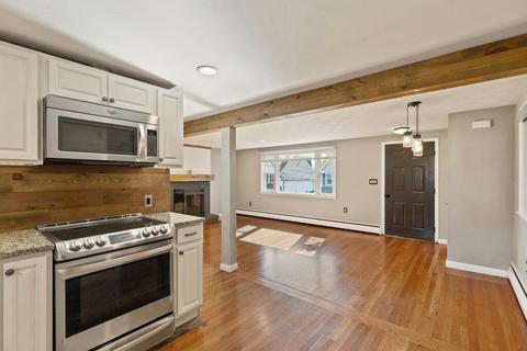 28 Everett St, Lynn, MA 01904 photo 2