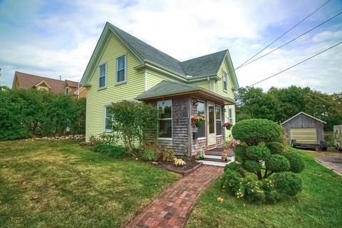 22 Washington Ave, Bourne, MA 02532 photo 1