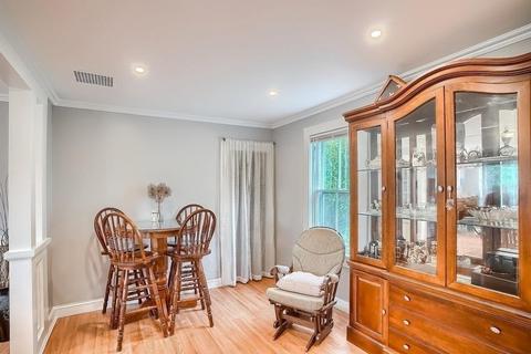 22 Washington Ave, Bourne, MA 02532 photo 9