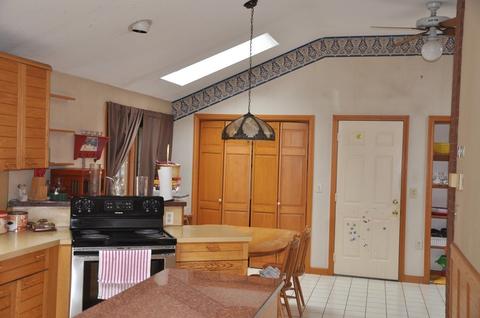 16 Hicks St, Springfield, MA 01104 photo 5