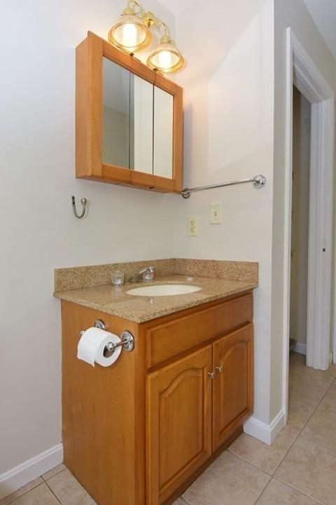 666 Franklin St, Worcester, MA 01604 photo 12