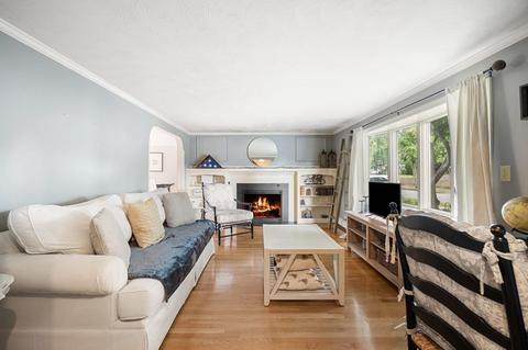 23 Elmcrest Rd, Wakefield, MA 01880 photo 2
