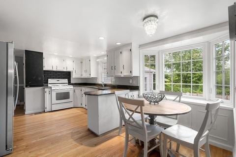 23 Elmcrest Rd, Wakefield, MA 01880 photo 5