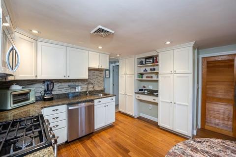 11 Beechwood Pl, Wareham, MA 02532 photo 4