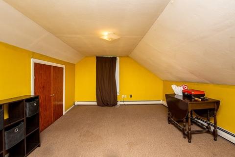 32 30 Dickinson St, Fall River, MA 02721 photo 4